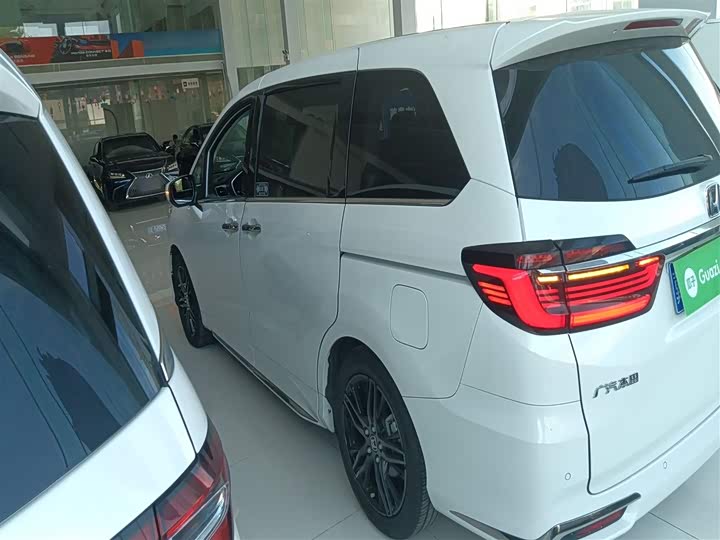 Фото 5 - Honda Odyssey