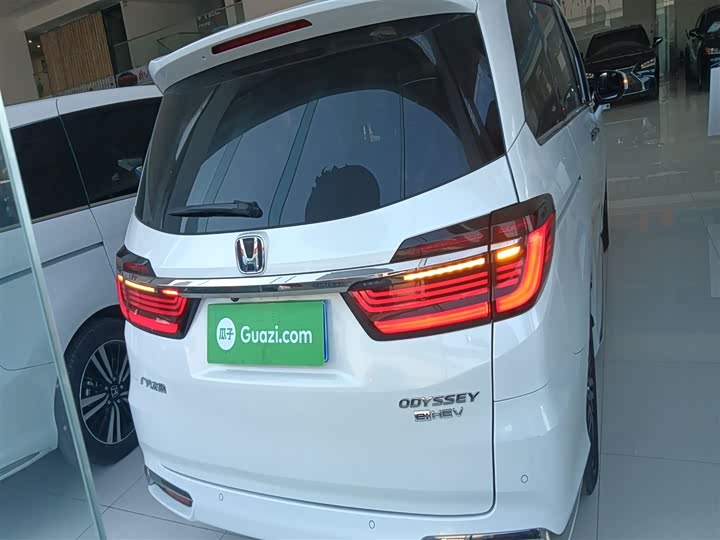 Фото 6 - Honda Odyssey