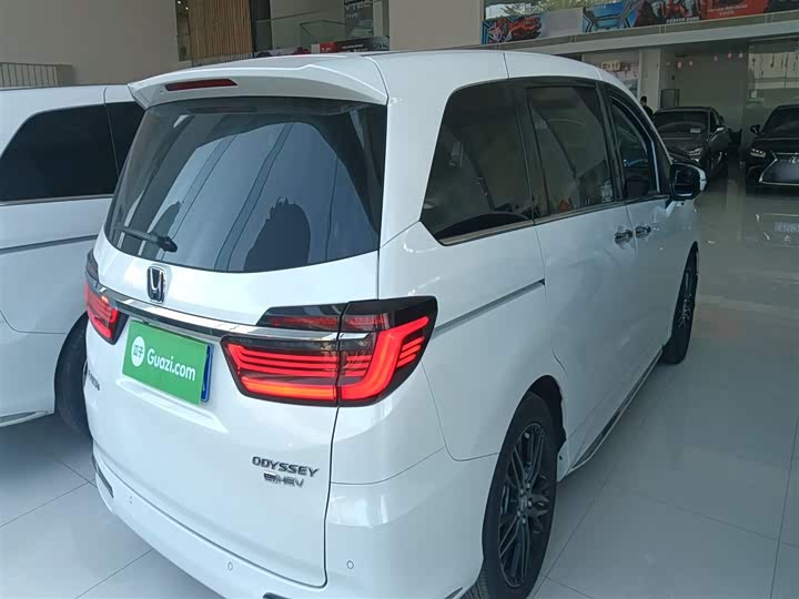 Фото 7 - Honda Odyssey