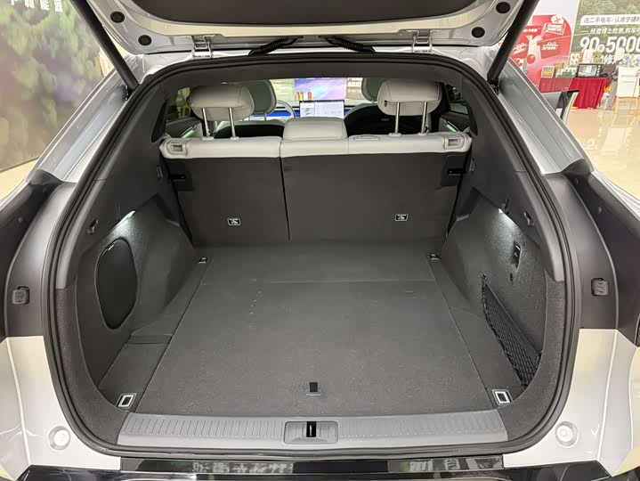 Фото 10 - XPeng G7