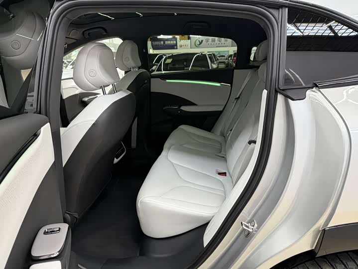 Фото 6 - XPeng G7