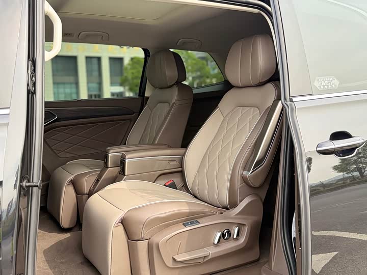 Фото 11 - Volkswagen Viloran