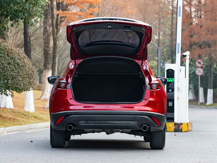 Фото 11 - Mazda CX-4