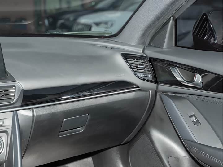 Фото 16 - Mazda CX-4