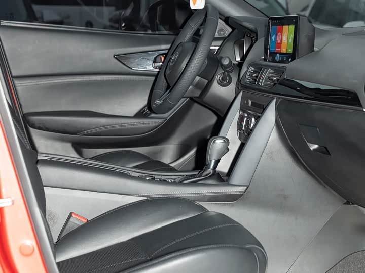 Фото 21 - Mazda CX-4