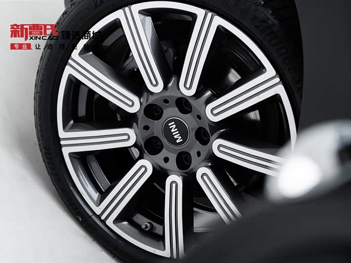 Фото 7 - Mini Clubman