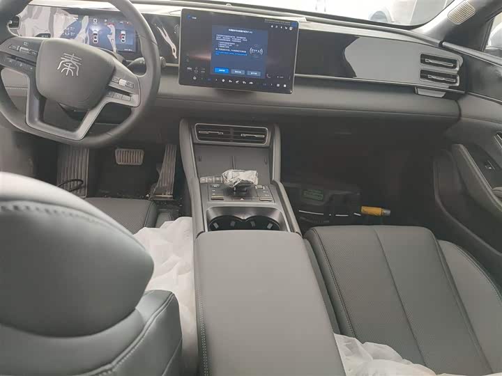 Фото 14 - BYD Qin L