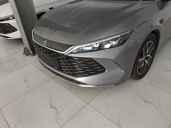 Фото 24 - BYD Qin L