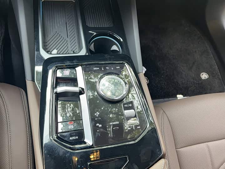 Фото 7 - BMW 5 Series