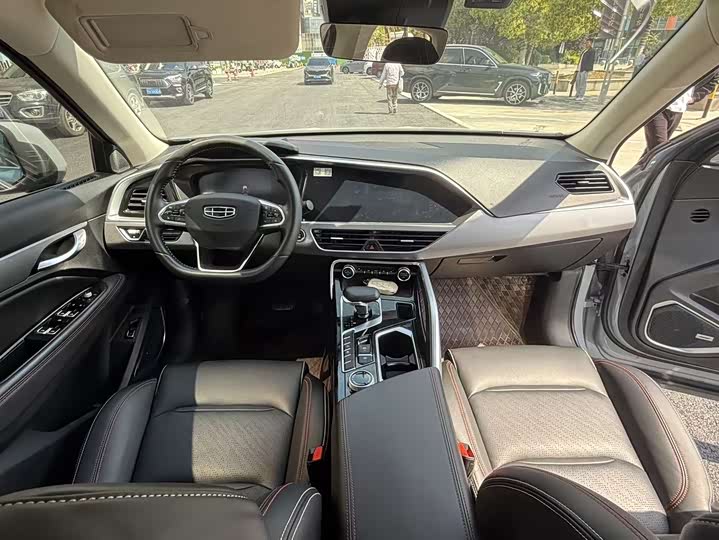 Фото 12 - Geely Tugella S