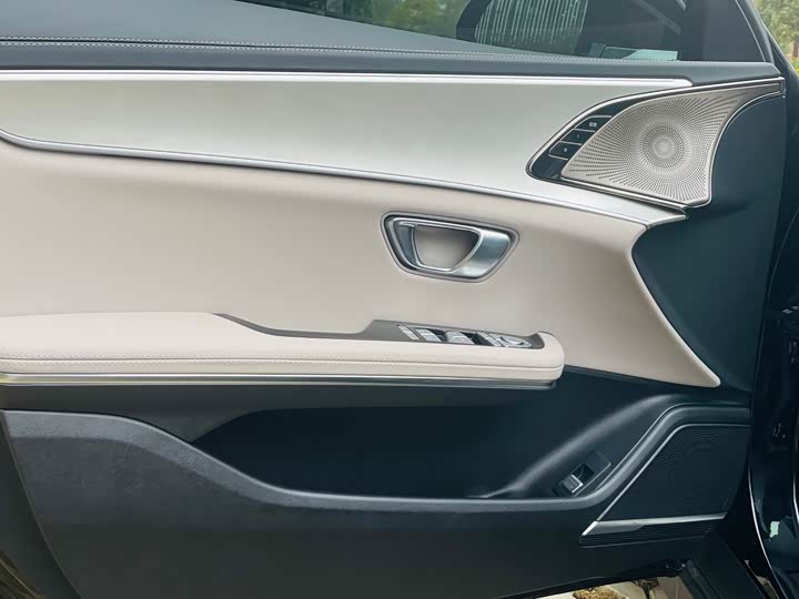 Фото 12 - BYD Han