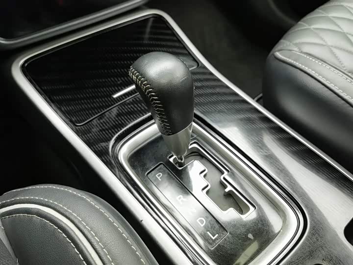 Фото 13 - Mitsubishi Outlander