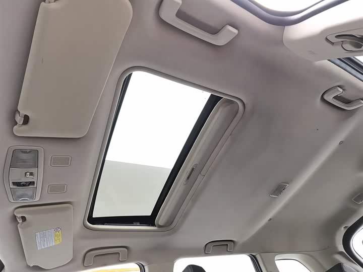 Фото 14 - Mitsubishi Outlander