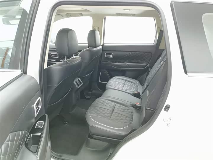 Фото 15 - Mitsubishi Outlander