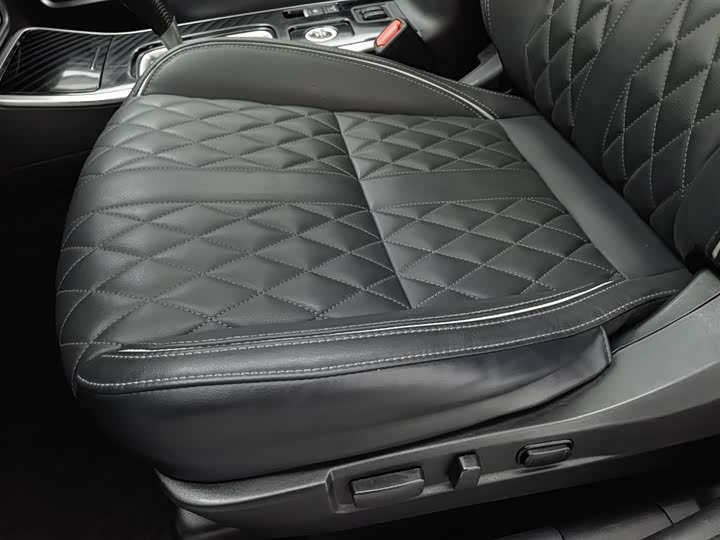 Фото 20 - Mitsubishi Outlander