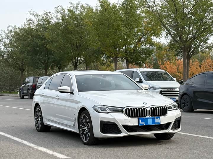 Фото 3 - BMW 5 Series