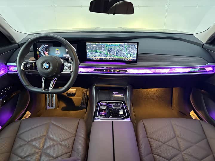 Фото 20 - BMW 7 Series