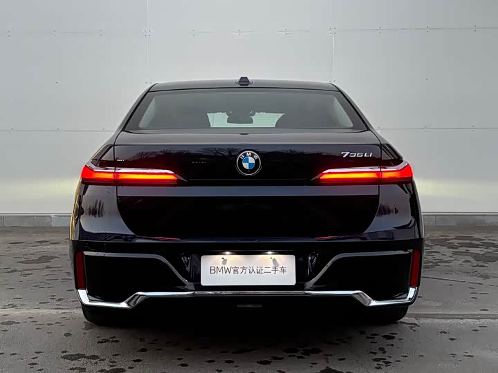 Фото 22 - BMW 7 Series