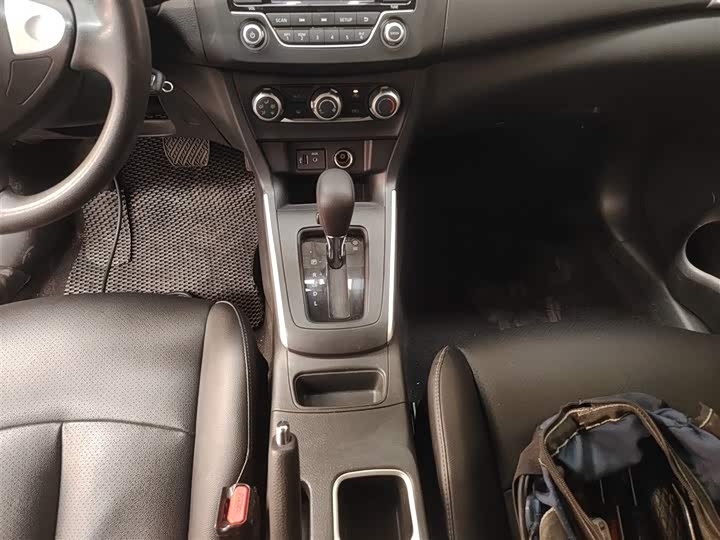 Фото 14 - Nissan Sylphy