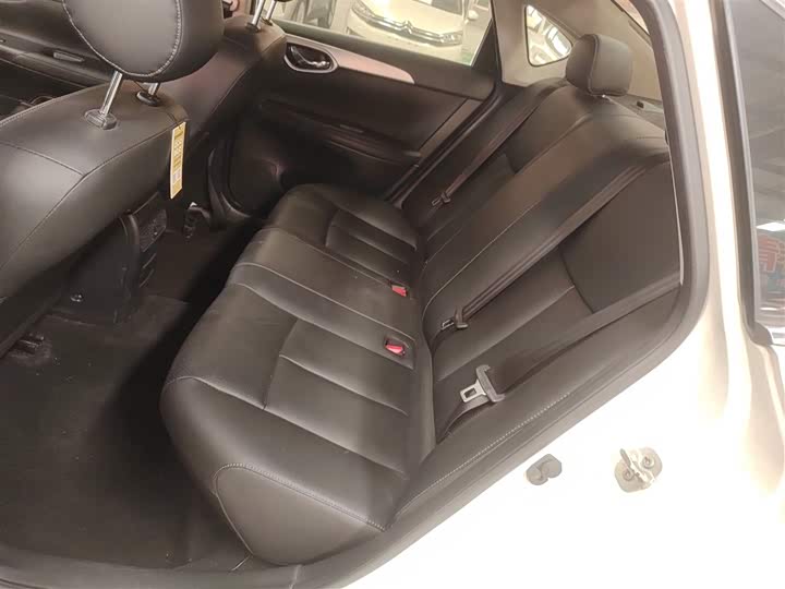 Фото 17 - Nissan Sylphy