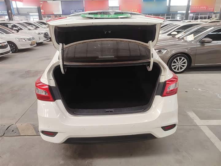 Фото 19 - Nissan Sylphy