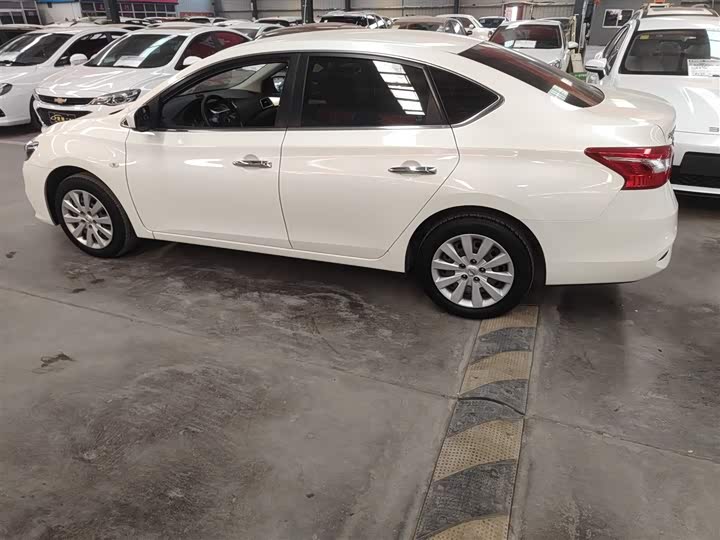 Фото 5 - Nissan Sylphy