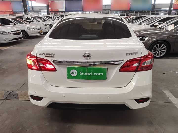 Фото 6 - Nissan Sylphy