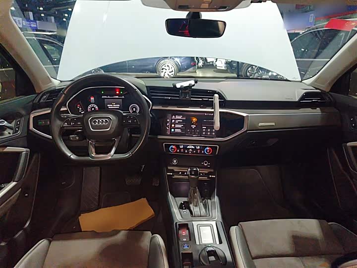 Фото 10 - Audi Q3