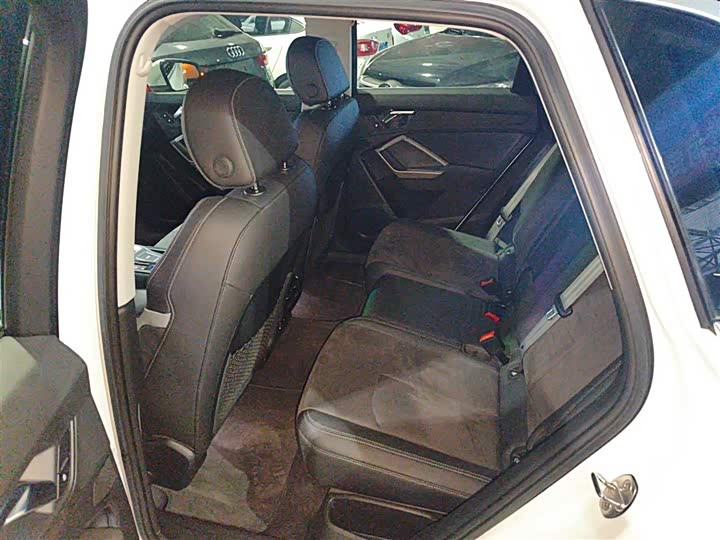 Фото 17 - Audi Q3
