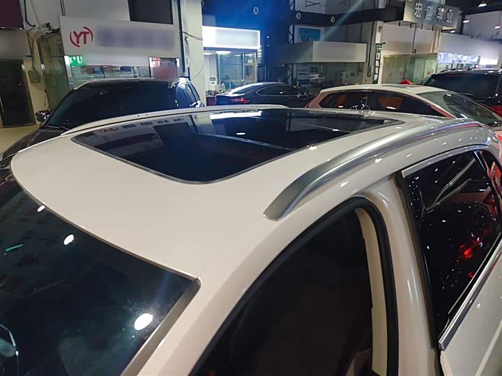 Фото 27 - Audi Q3