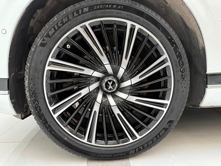 Фото 17 - XPeng G9