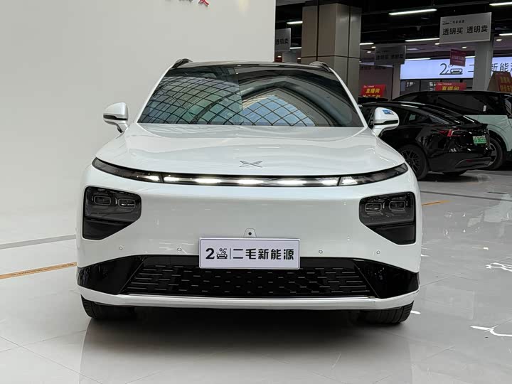 Фото 2 - XPeng G9