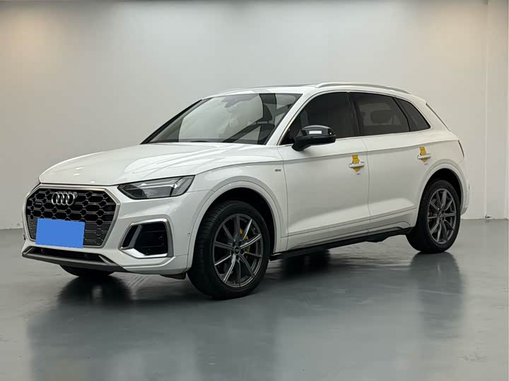 Фото 1 - Audi Q5L