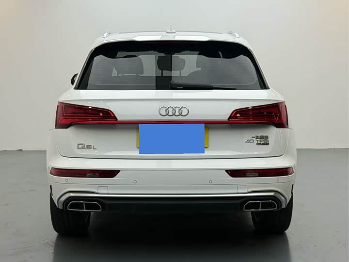 Фото 10 - Audi Q5L