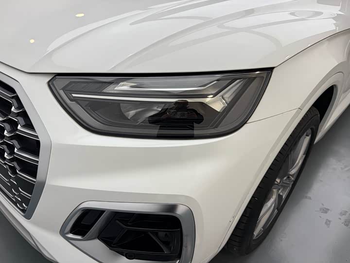 Фото 17 - Audi Q5L