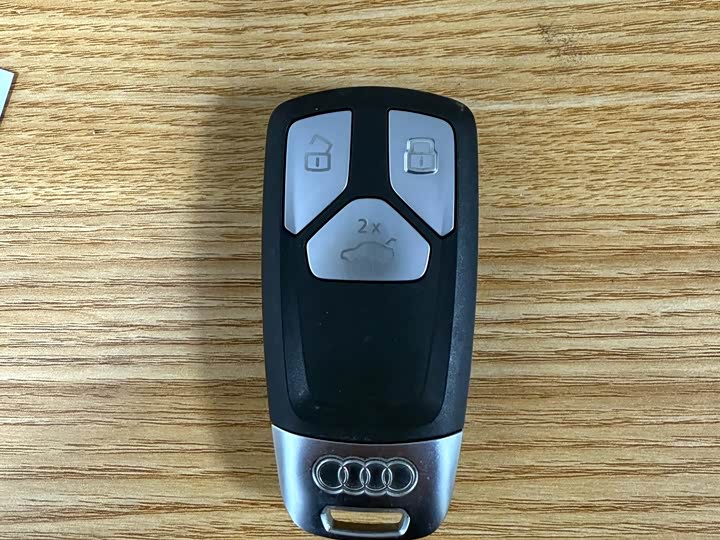 Фото 20 - Audi Q5L