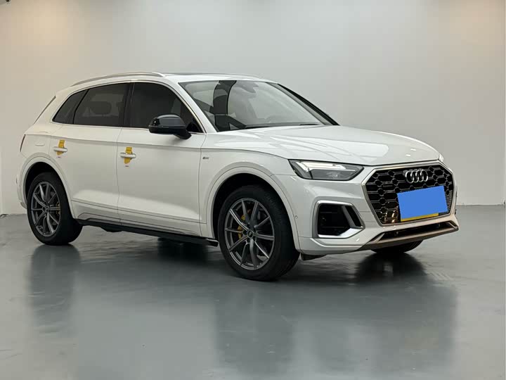 Фото 3 - Audi Q5L