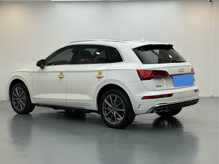 Фото 7 - Audi Q5L