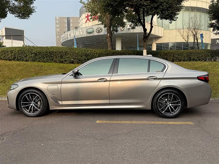 Фото 3 - BMW 5 Series Hybrid