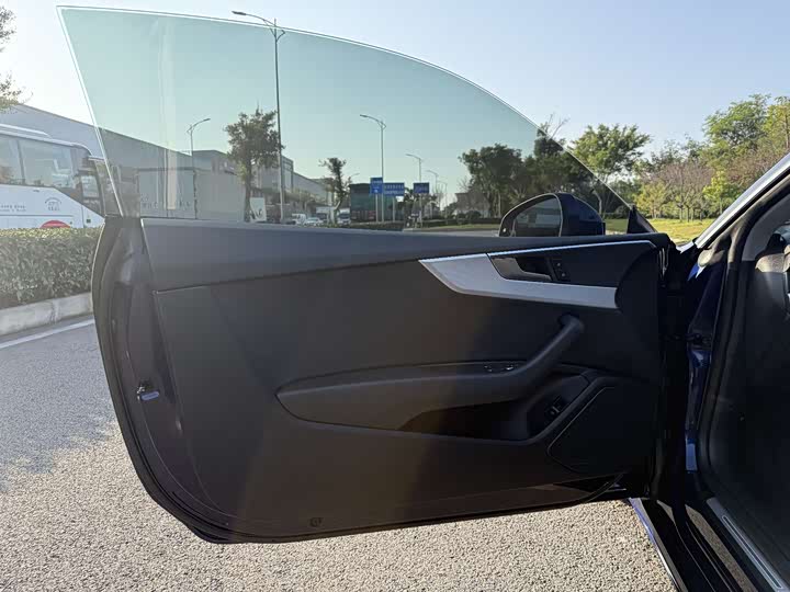 Фото 15 - Audi A5