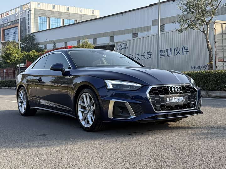 Фото 2 - Audi A5