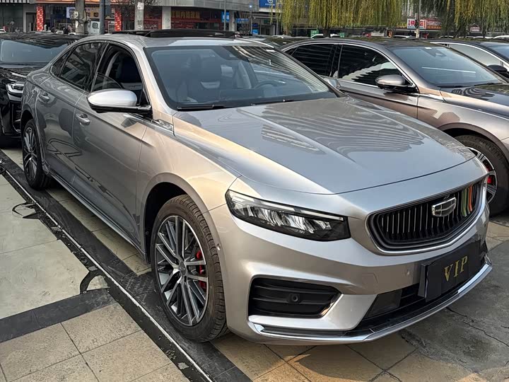 Фото 3 - Geely Preface