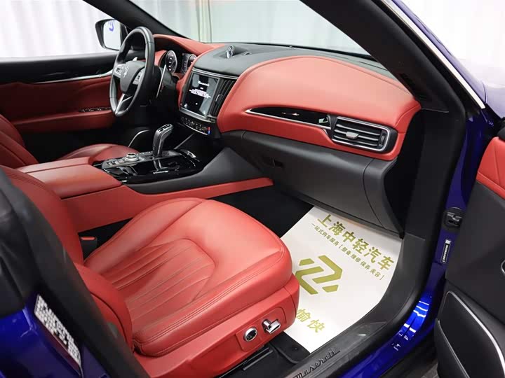 Фото 18 - Maserati Levante