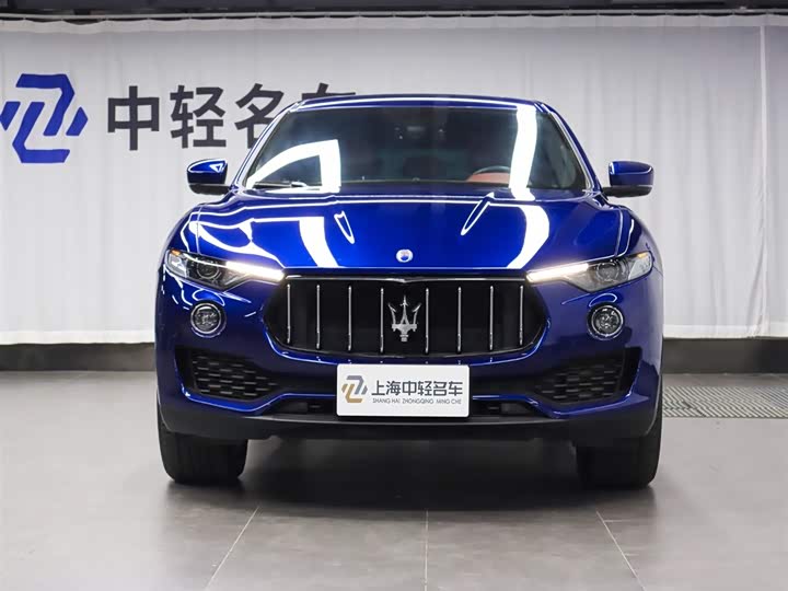 Фото 2 - Maserati Levante