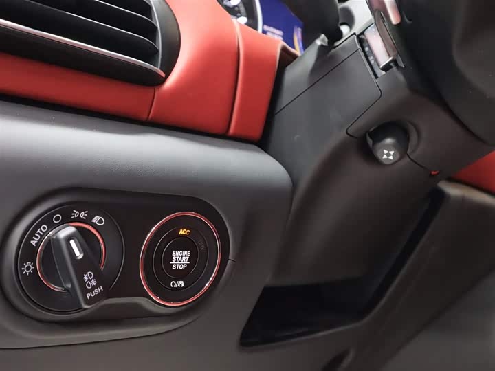 Фото 22 - Maserati Levante