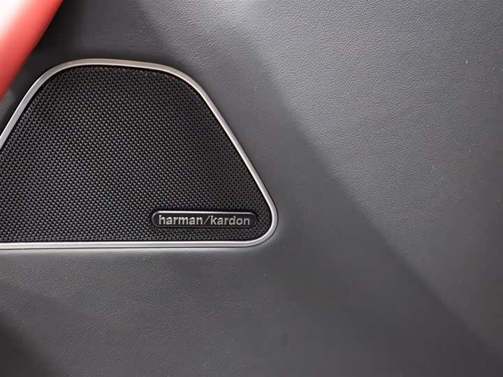 Фото 6 - Maserati Levante