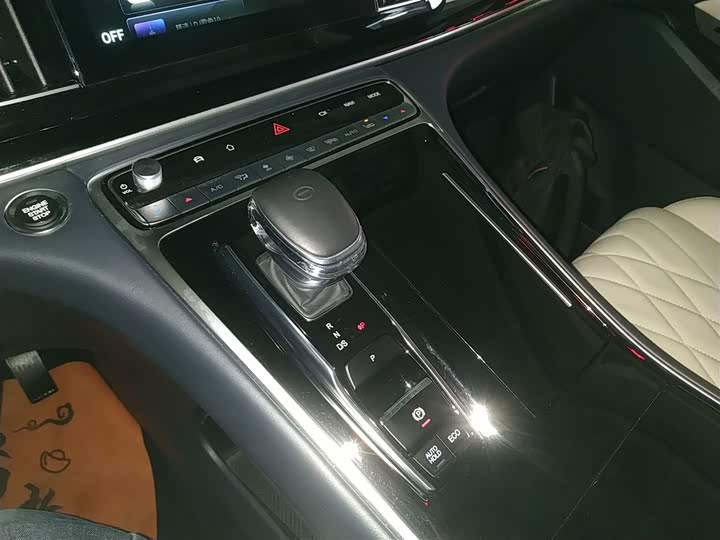 Фото 14 - GAC Trumpchi M8