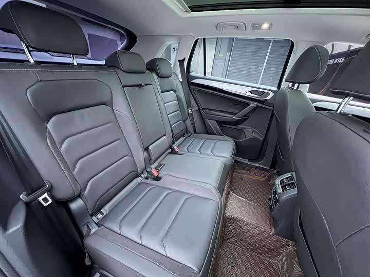 Фото 18 - Volkswagen Tayron