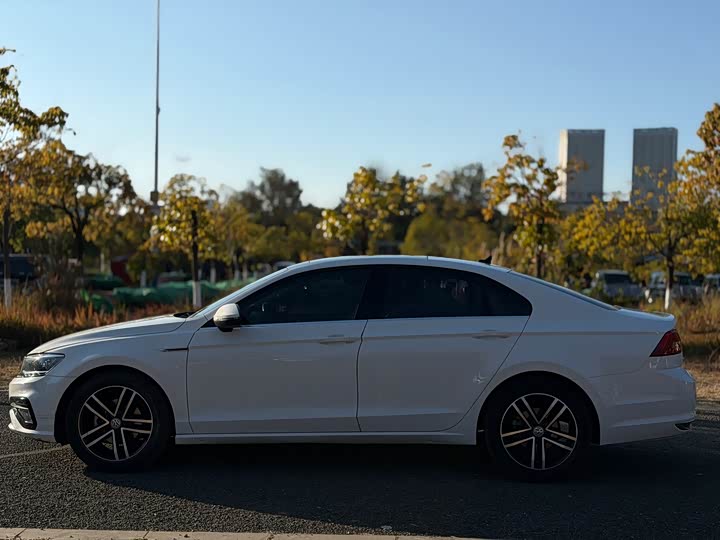 Фото 12 - Volkswagen Lamando L