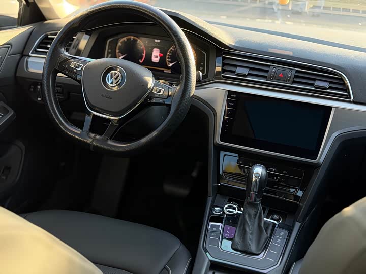 Фото 18 - Volkswagen Lamando L